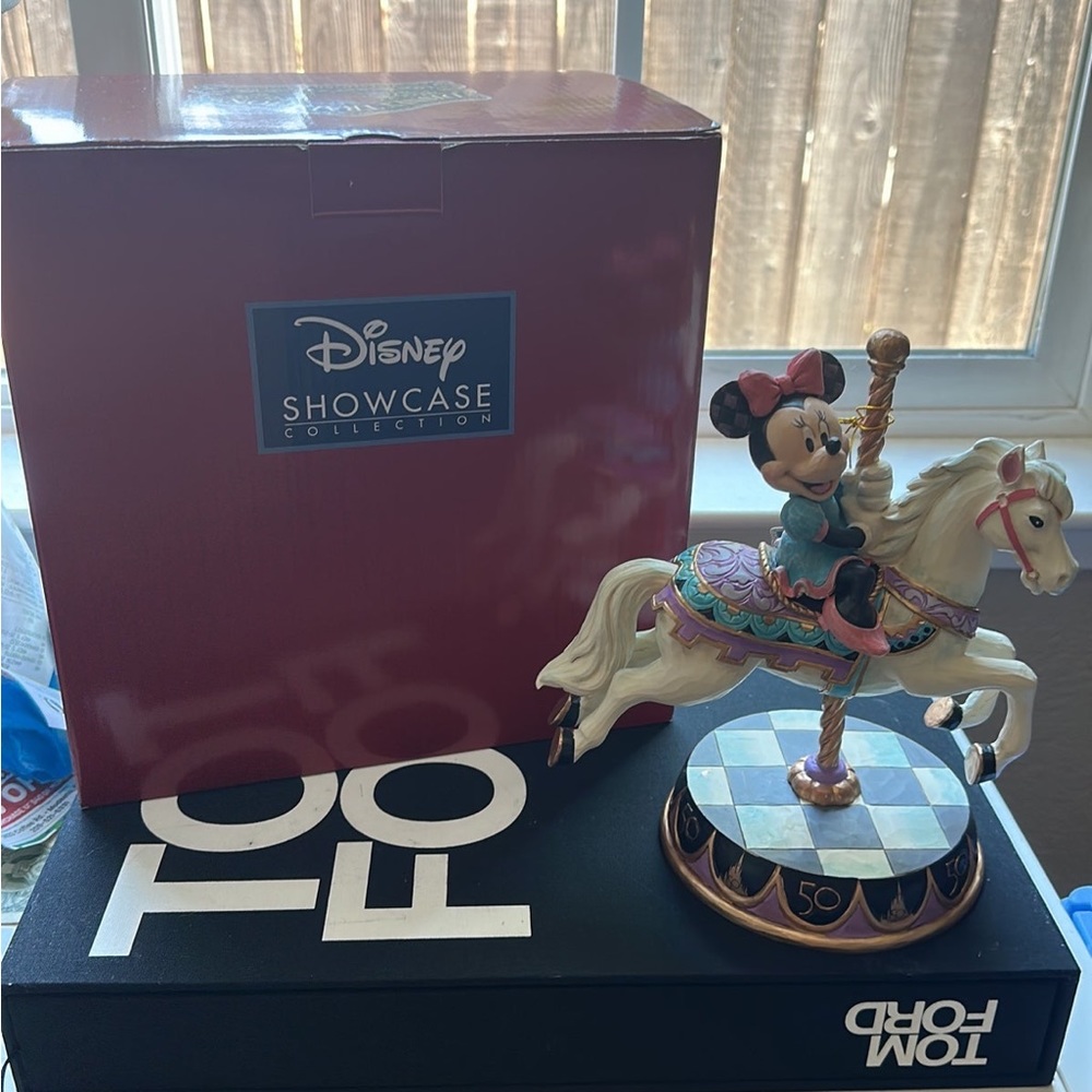 Enesco Disney figure new with box!